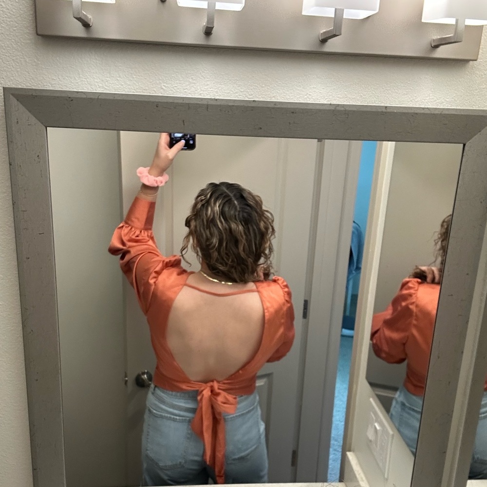 Lulus satin long sleeve backless, tie-back top